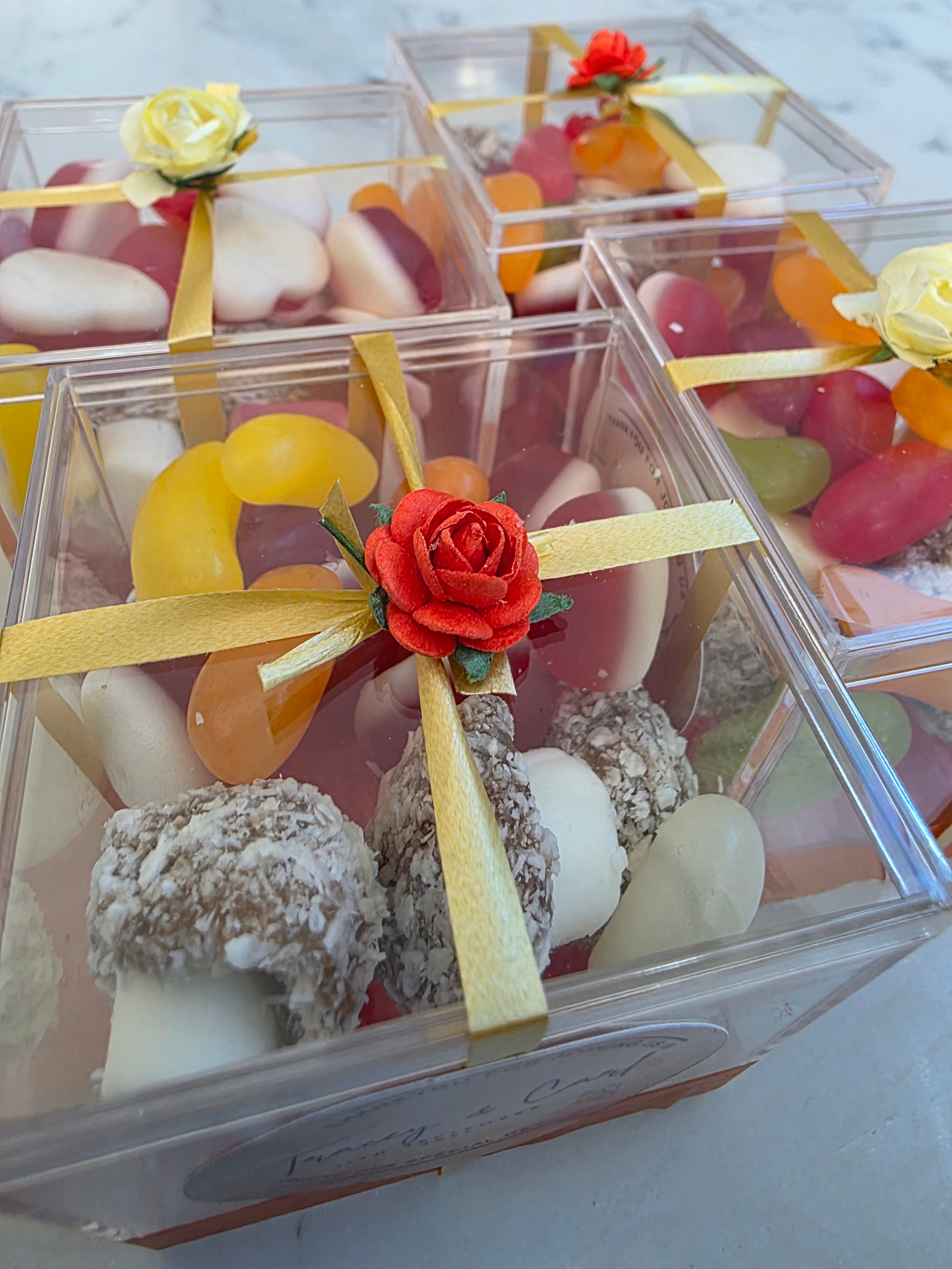 Personalised Wedding Favour Sweet Boxes UK | Halal & Vegan | Sweetz Boxes